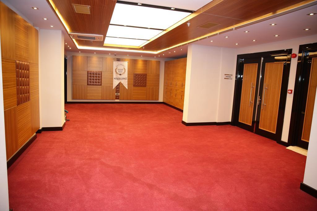 Atasehir Palace Hotel & Conference Istanbul Exterior foto