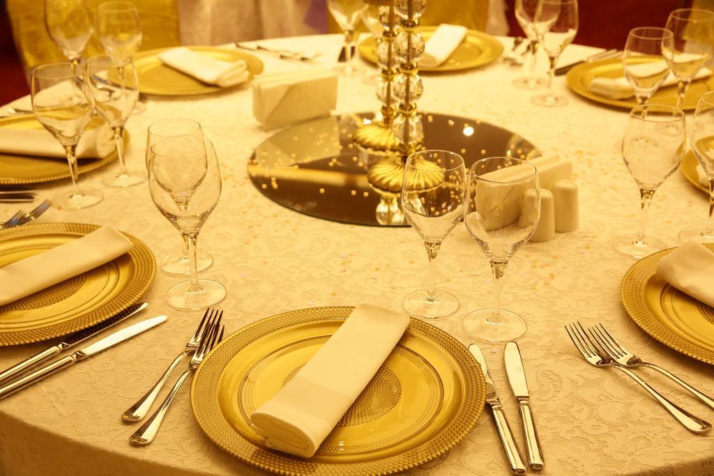 Atasehir Palace Hotel & Conference Istanbul Exterior foto