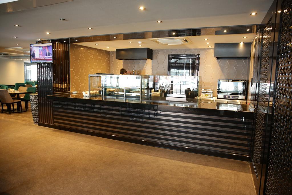 Atasehir Palace Hotel & Conference Istanbul Exterior foto