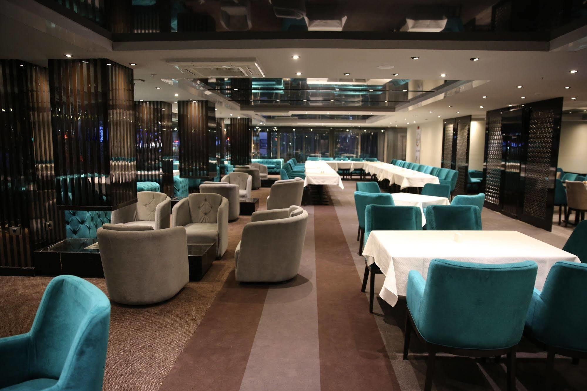 Atasehir Palace Hotel & Conference Istanbul Exterior foto